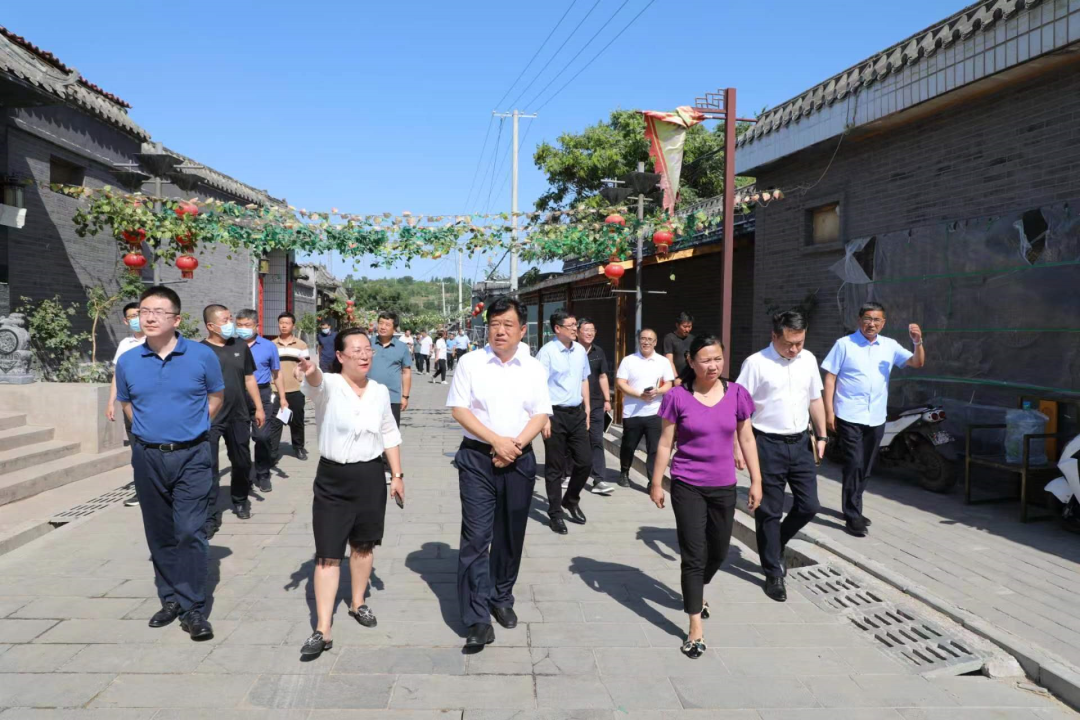 雷火电竞在线登录官网|段利勇再调研贾庄古镇整体改造提升工作