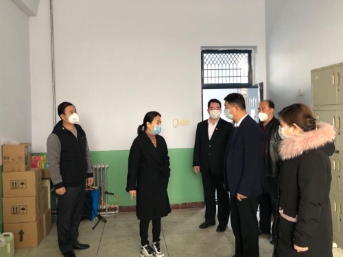 政府副区长杜晓伟督导学校新冠疫情防控工作