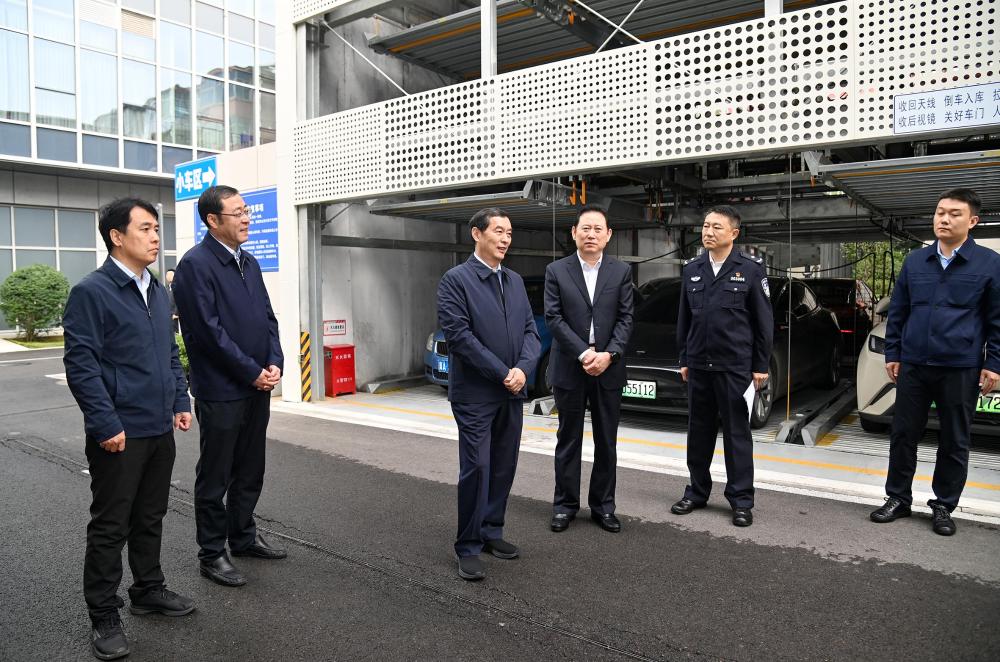 张超超调研检查民生工程建设